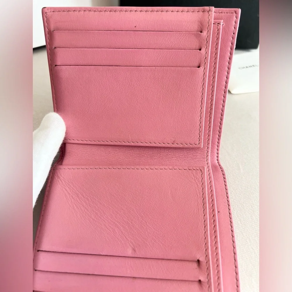 CHANEL  Caviar Leather Boy Flap Wallet Quilted Pink Great Condition/ Great Deal